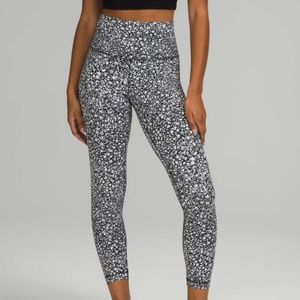 lululemon Align™ High-Rise Crop 23" - SIZE 4